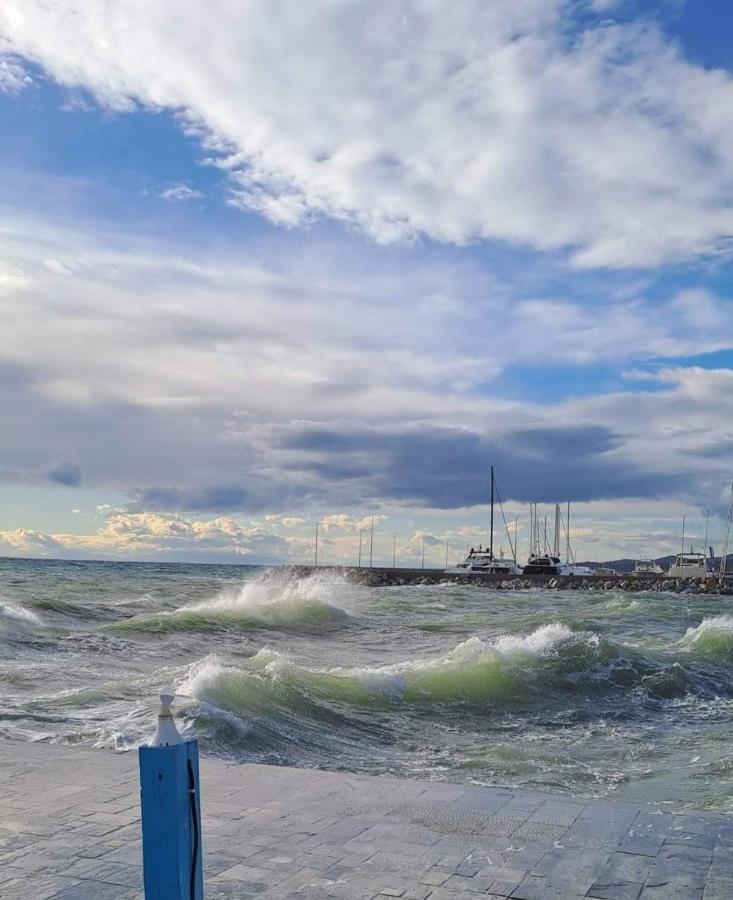Promenada Nikiti Apartment Luaran gambar